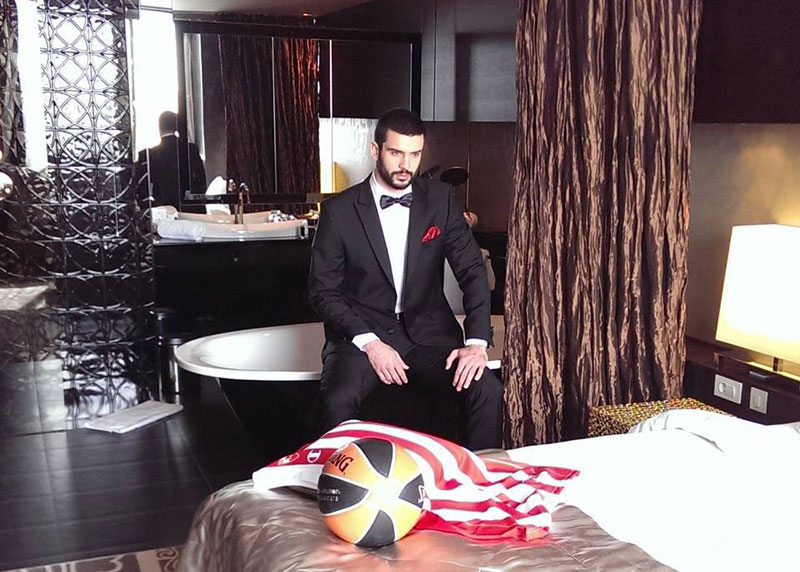 Лазић се вратио на тренинг и дебитовао као манекен