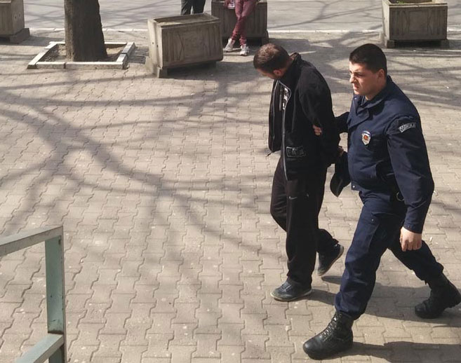 Снајпериста занемео