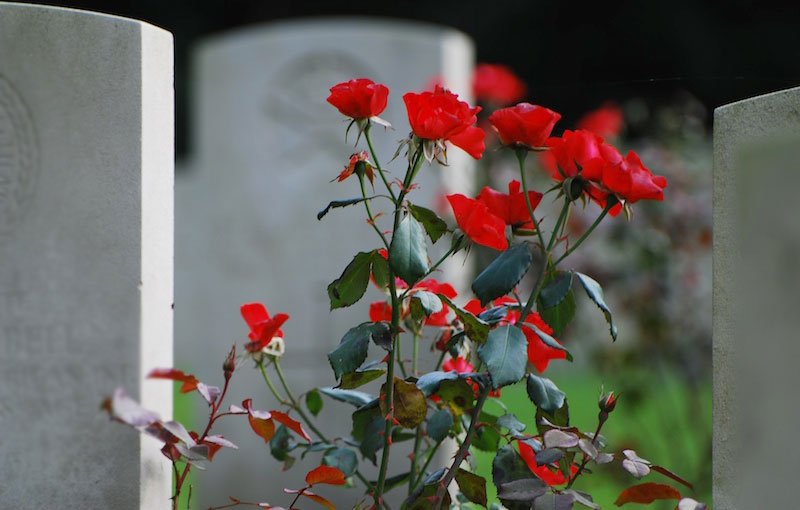 Старица се дигла из ковчега и питала где је, гробар се онесвестио