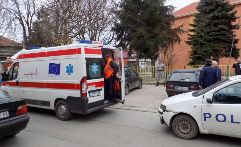 Лесковац: Избоден таксиста наочиглед пролазника