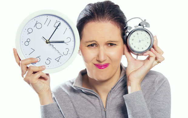 Летње рачунање времена завршава се ноћас, у три сата ујутро сат се помера уназад