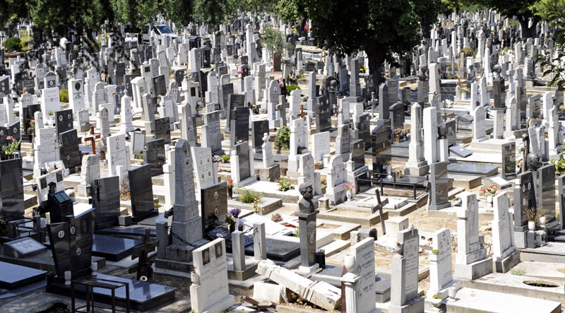 Неплатишама прети откопавање хумки 