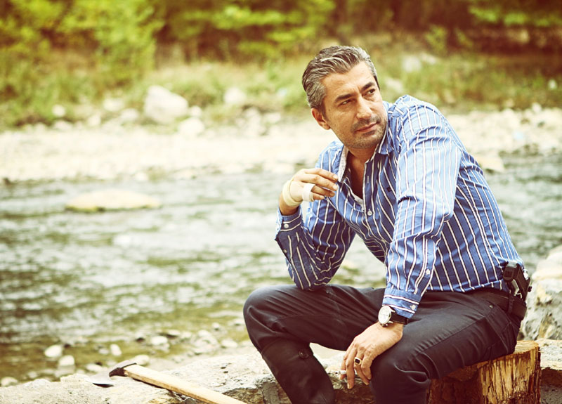 Еркан Петекаја: Риза ми више годи