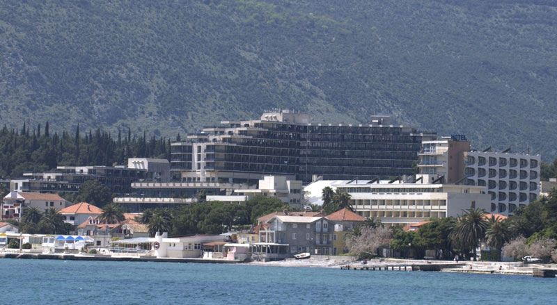 Игало: Стигли Холанђани