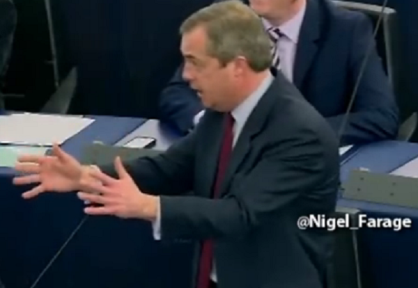 Фараж: Желите ЕУ војском да застрашите Русију… Кога Ви завитлавате, господине Јункер!? 