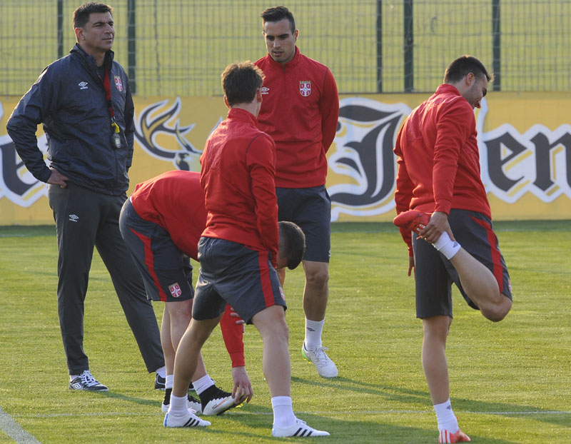 “Спорт”: Тадићу, хвала ти, играј и уживај у Саутемптону. Љајић не мора да пева химну, али може да озноји дрес