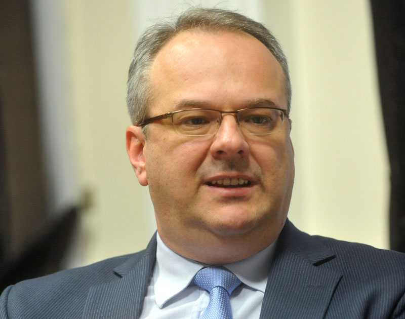 Министар Сертић о роковима приватизације: Неће бити колапса