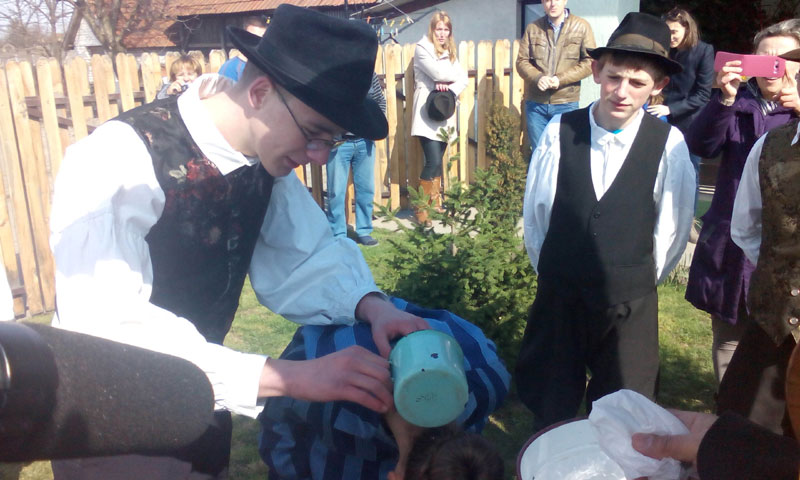 Бајмок: Поливачи код удавача