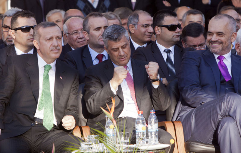 Рама Албанији припаја Косово!