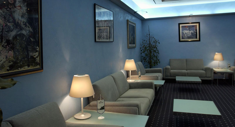 Посланицима забрањен ВИП салон аеродрома