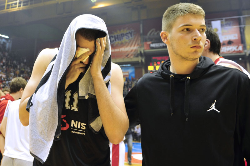 Милутинов хоће да игра, али доктори не препоручују!