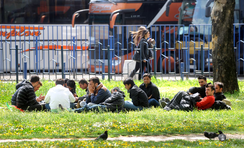 Азиланти преплавили и центар престонице!