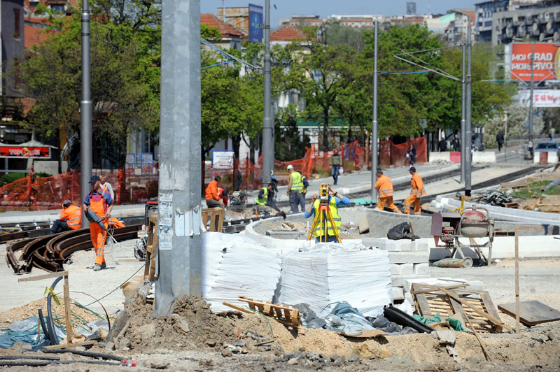 ДС организовао протестну шетњу улицом Војводе Степе због кашњења радова