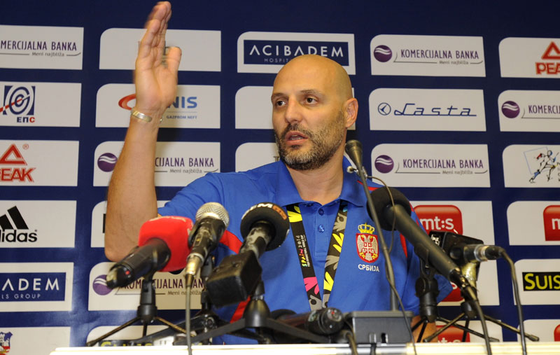 Ђорђевић: Калинићу, не расправљај се са судијама, Митровићу свака част!