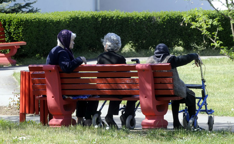 Мирна старост у дому, али уз лиценцу