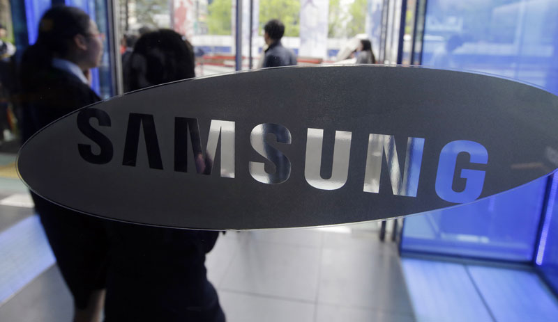 Самсунг потиснуо са трона Епл у производњи смартфона