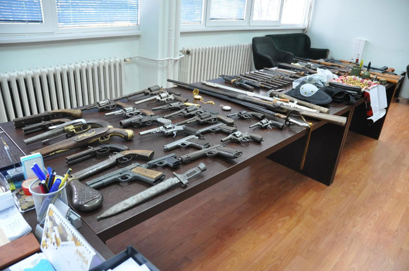 У Србији 2.000.000 пиштоља и бомби
