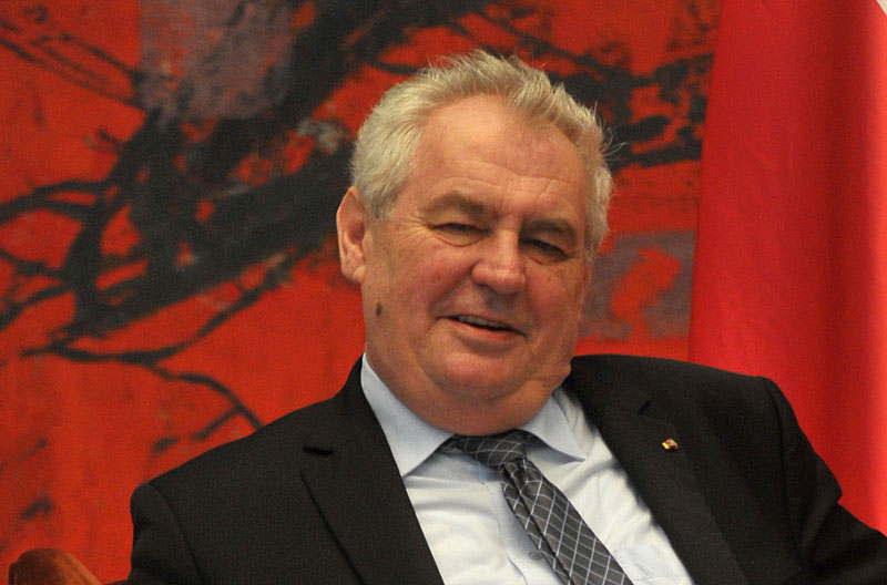 Земан: Санкције против Русије треба укинути