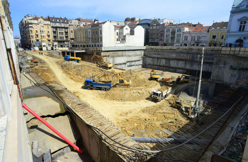 Градња луксузног тржног центра у Рајићевој коначно се захуктала