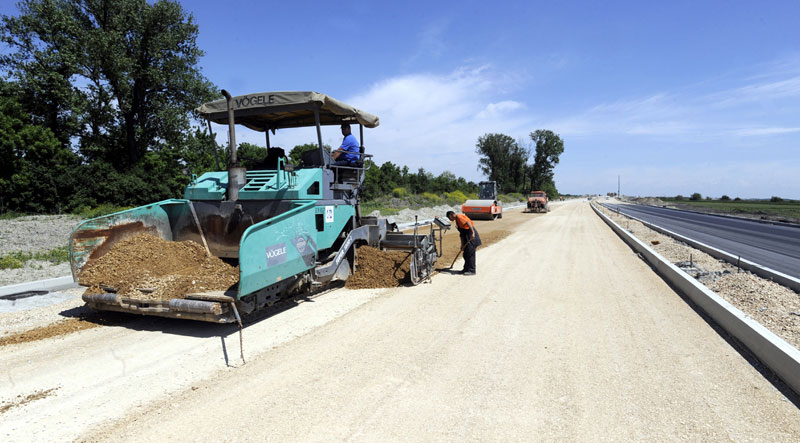 Касне радови око Пупиновог моста?