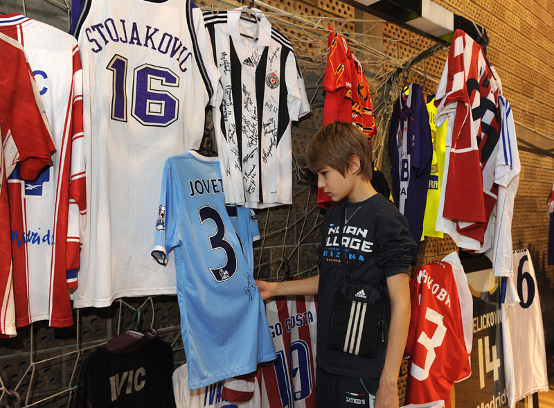 Хуманитарни Спортски базар у недељу у КОМБАНК арени