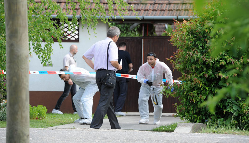 Пијан из ловачке пушке убио жену, ташту и таста, снају и њене родитеље, па пресудио себи!