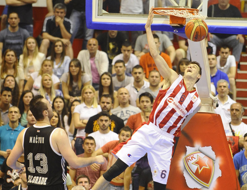 Звезда шести пут у сезони срушила Партизан