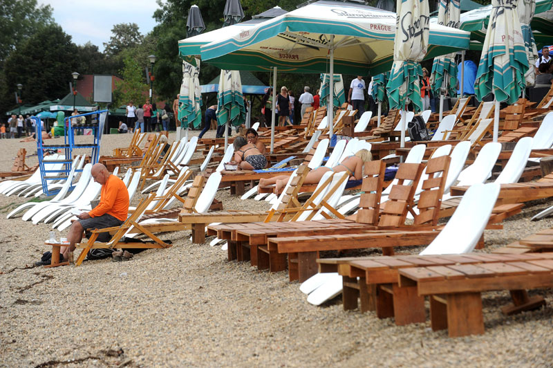 Лежаљка на Ади 500 динара