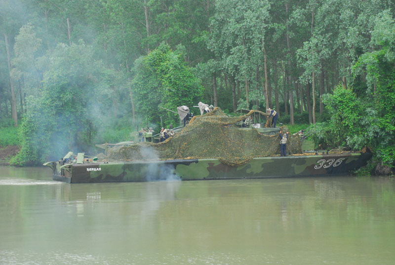 Огањ и дим над Тисом