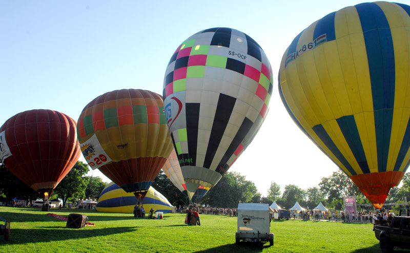 Балони обојили Калемегдан