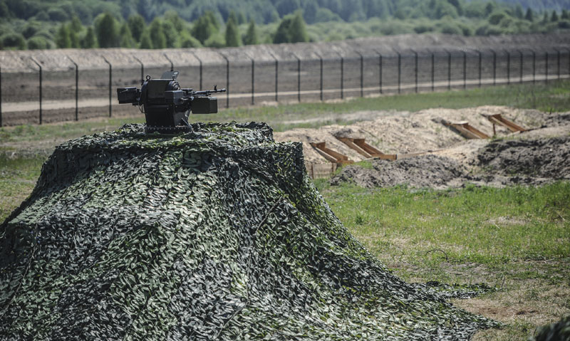 Пројекат Европска долина: Више од 100 км тенковских ровова и бодљикаве жице на граници са Русијом