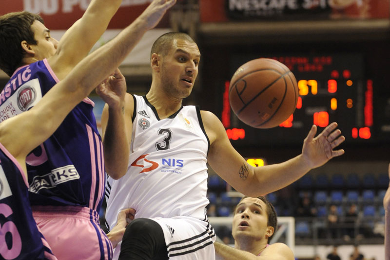 ФМП претио, Партизан убедљиво славио