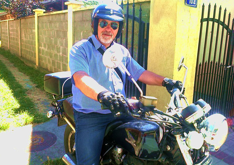 Претили нам клањем због српског грба