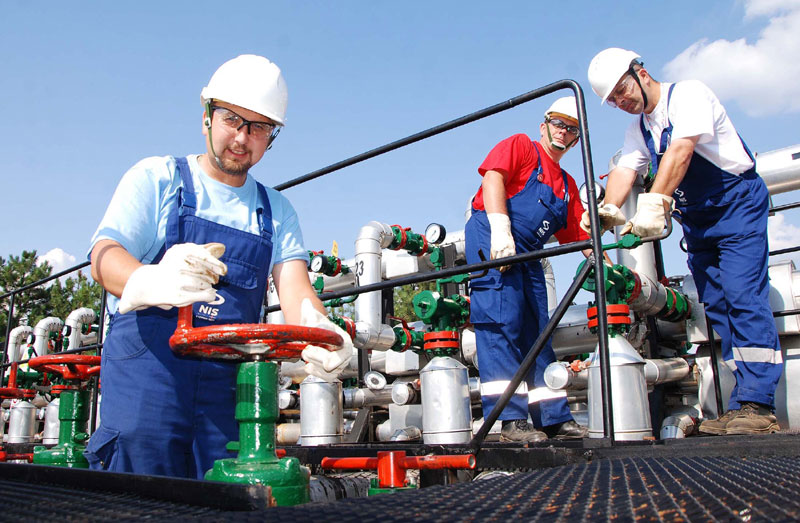 Цене горива у Србији поново ће да падају