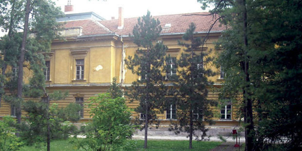 Празне касарне чекају купце