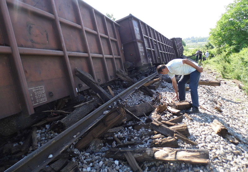 Шине труле, а руда тешка