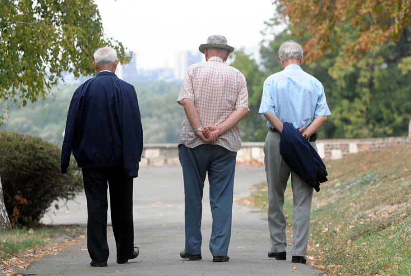 Туга Србије: У болести и беди 278.000 старих!