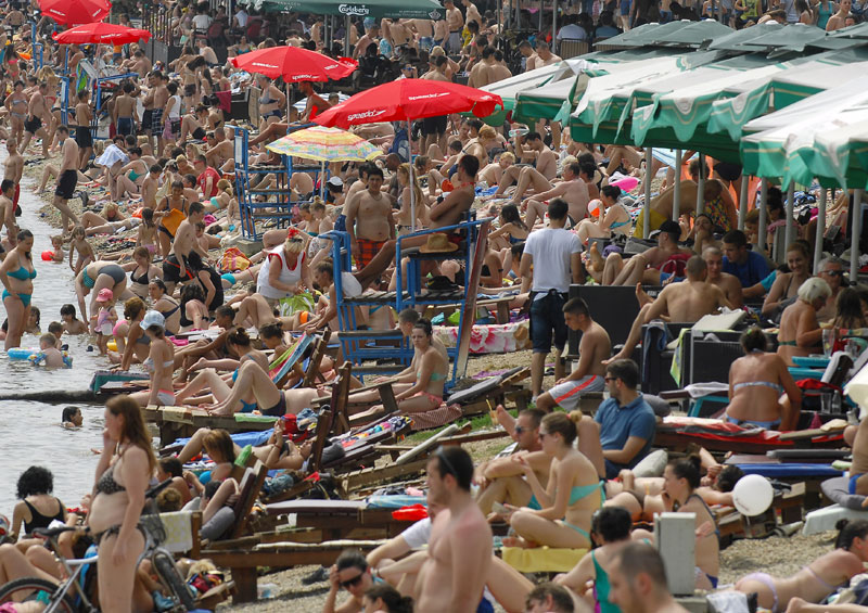 Инвазиjа на Аду Циганлију