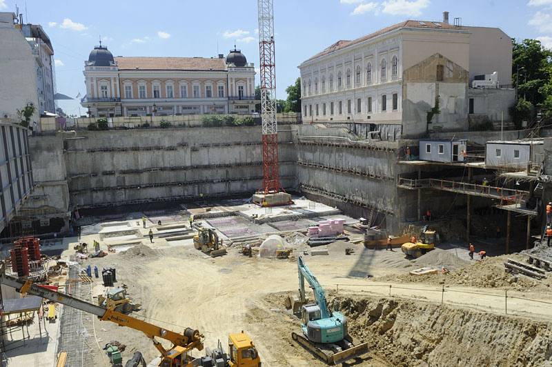 Станују над понором