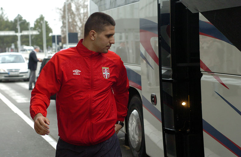 И Рома јури Митровића