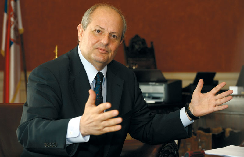 Мркић: Николић неће ићи у Сребреницу