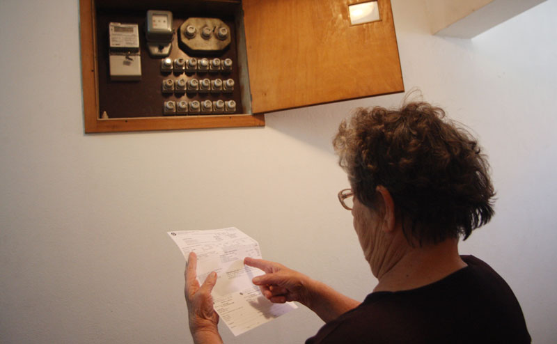 Опозиција прети протестима због поскупљења струје