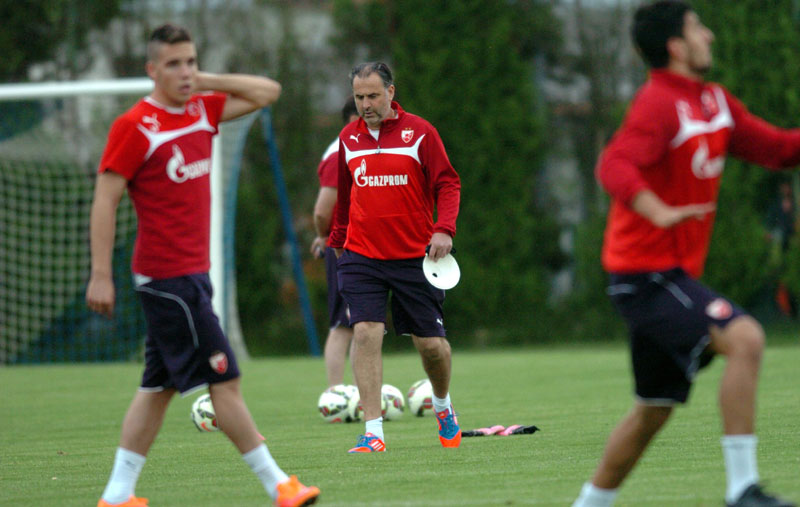 Божовић са две дилеме