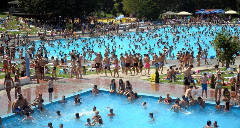 Инфекције прете с приватних базена?