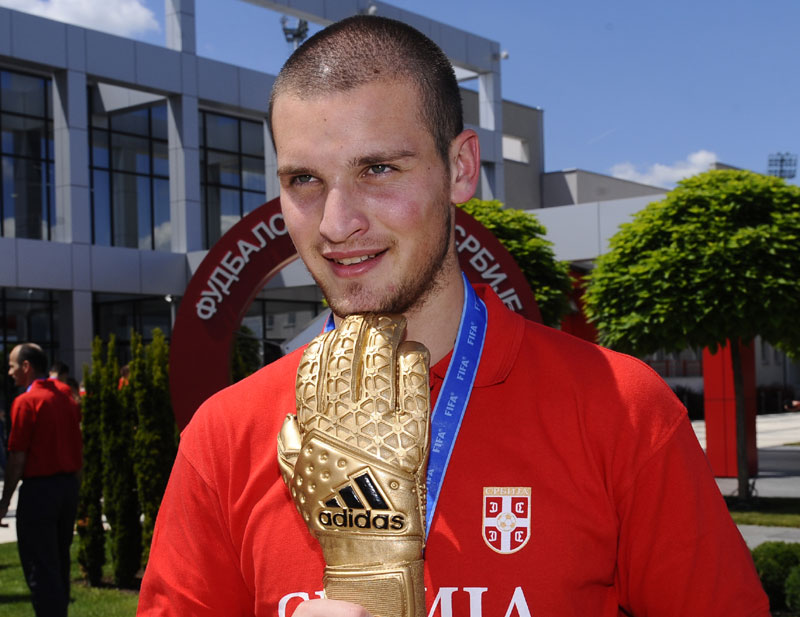 Велико признање за српског голмана: Рајковић део жреба за Мундијал 2018!