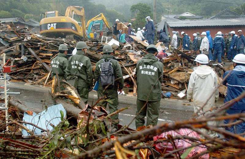 Број жртава тајфуна у Јапану порастао на 17, стиже нова олуја