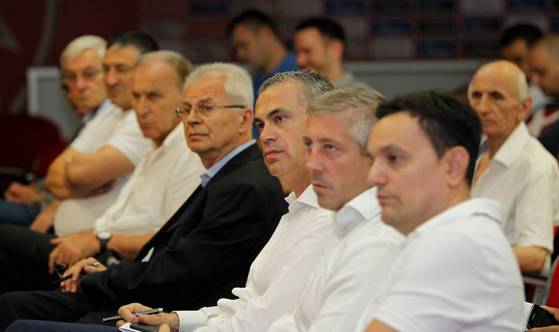 Звездин дуг износи 41.143.000 евра; Џајић: Нисам правио дугове!