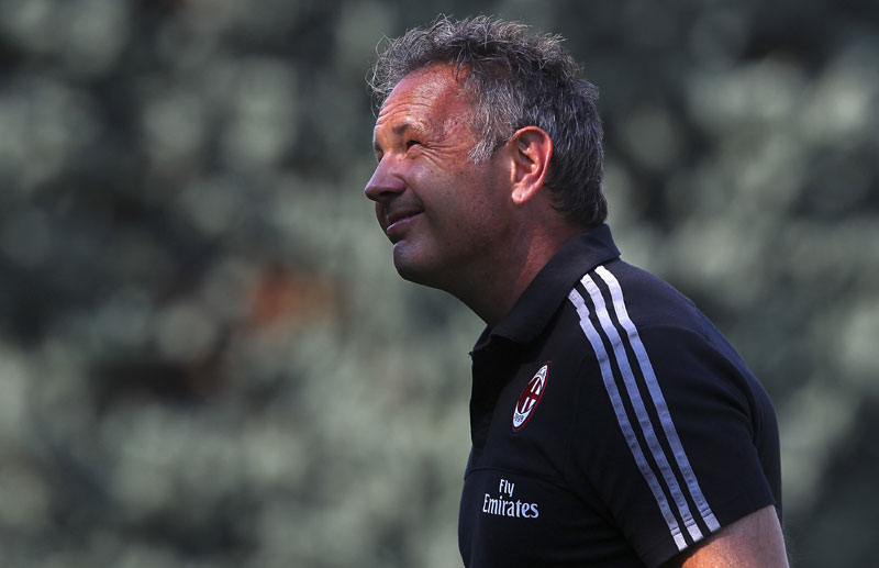 Председник Милана одушевљен радом српског тренера: Берлускони хвали Миху