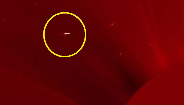 Снимљен НЛО близу Сунца површине 216.000 км квадратних!