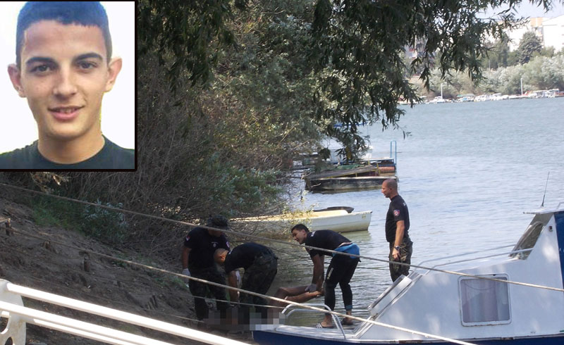 Удавио се славећи пунолетство друга